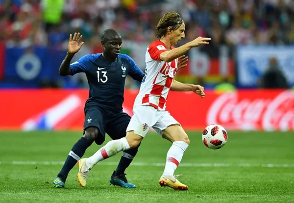 N'Golo Kante đá chung kết World Cup với bệnh viêm dạ dày - Bóng Đá