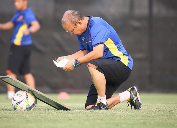 Danh sách tuyển Việt Nam đá AFF Cup 2018: Ai được gọi, ai bị loại? - Bóng Đá