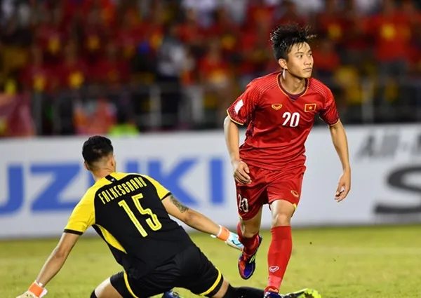 Văn Lâm lọt top 5 thủ thành đáng xem nhất tại Asian Cup 2019 - Bóng Đá