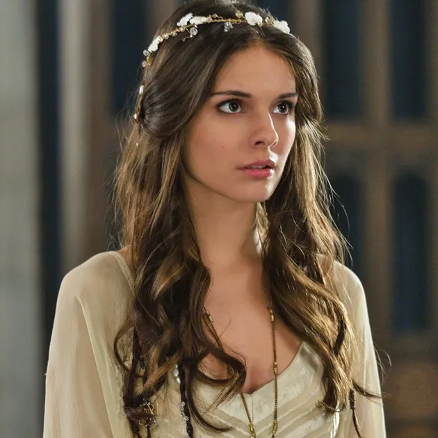 reign-caitlin-stasey-main