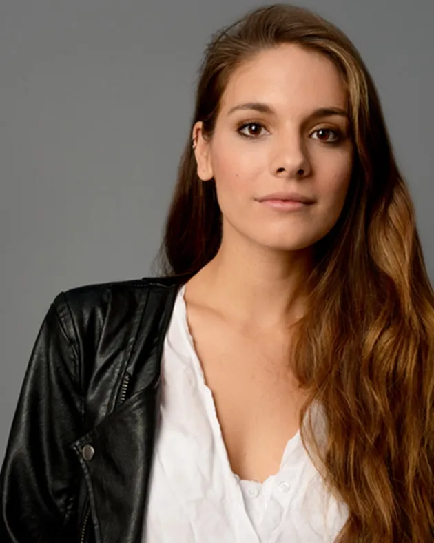 091913-CAITLIN-STASEY-400