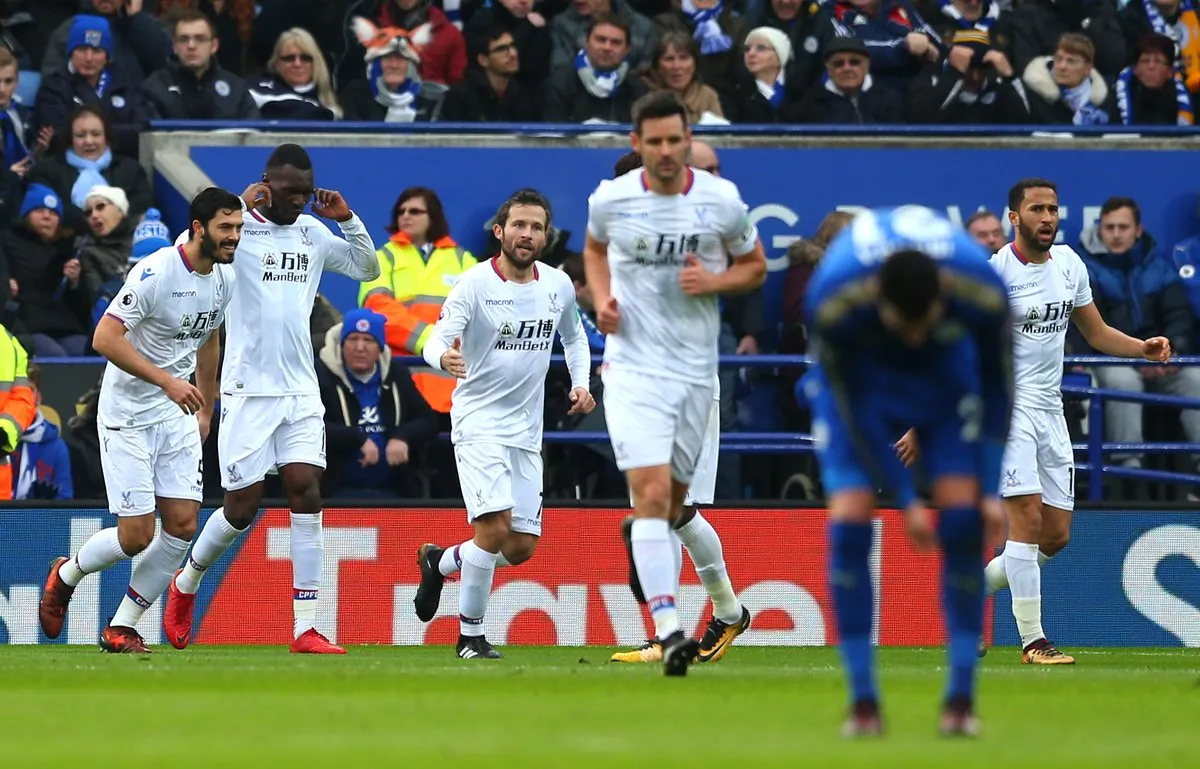 Benteke giải cơn khát, Palace tạo sốc trước Leicester - Bóng Đá