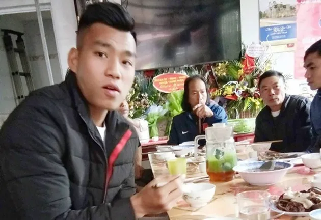 Tuyển thủ U23 Việt Nam về đoàn tụ cùng gia đình đón Tết Nguyên đán - Bóng Đá