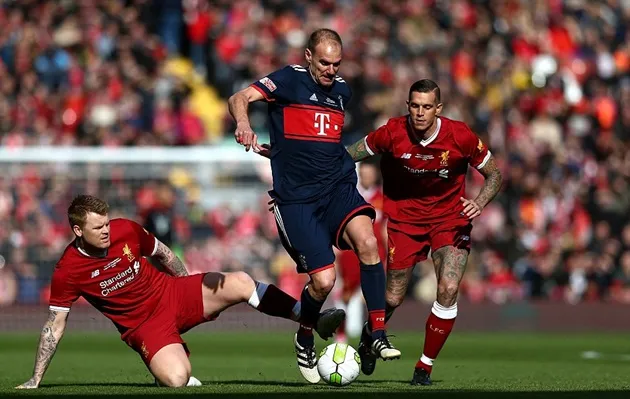 Carragher tái xuất, huyền thoại Liverpool hòa Bayern 5-5 - Bóng Đá