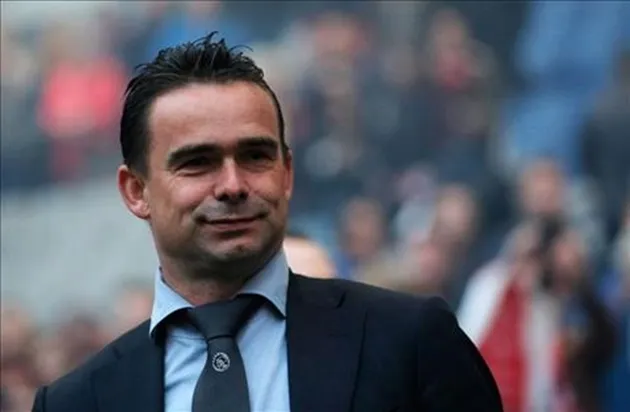 Marc Overmars xác nhận Barca sẽ cho Ajax mượn cầu thủ - Bóng Đá