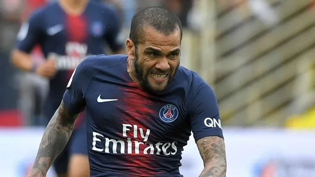 Dani Alves muốn rời PSG - Bóng Đá