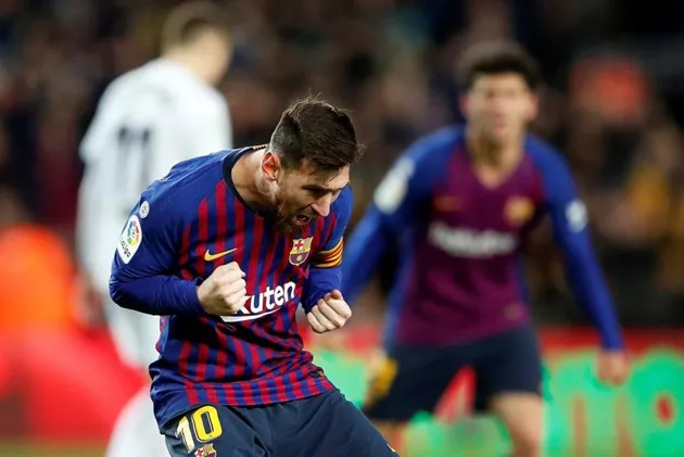 Messi dính chấn thương - Bóng Đá