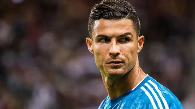 Cristiano Ronaldo nói về mức phí chuyển nhượng thời buổi kim tiền - Bóng Đá