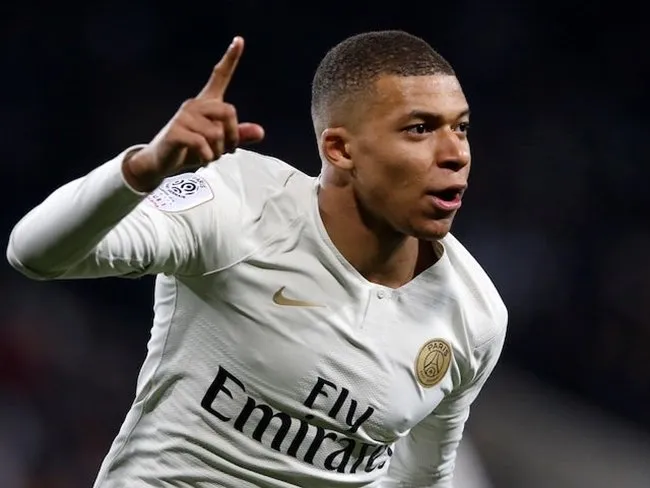 Real Madrid will reportedly make an attempt to sign Paris Saint-Germain forward Kylian Mbappe in the summer of 2021. - Bóng Đá