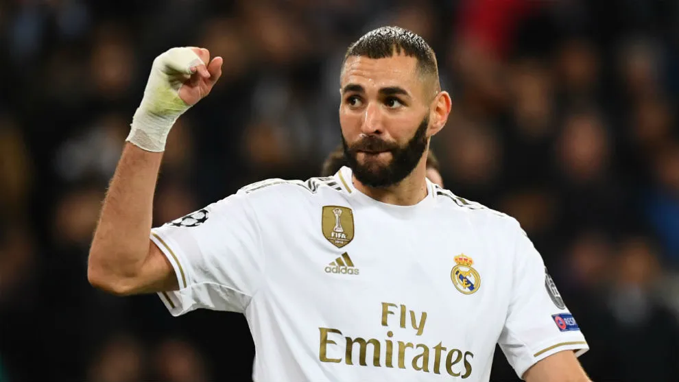 Real Madrid want to renew Benzema's contract - Bóng Đá
