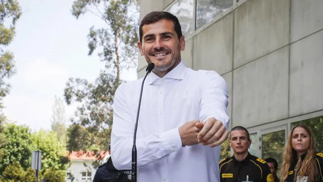 Fans are delighted about prospect of Casillas becoming RFEF president - Bóng Đá