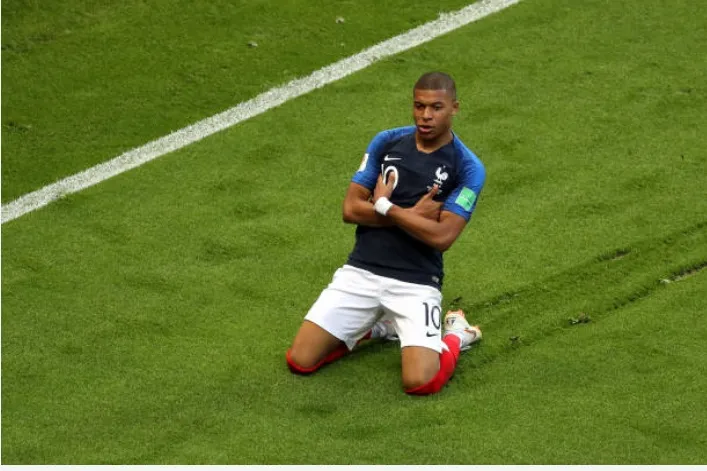 Real Madrid 'determined to sign Kylian Mbappe in 2021' - Bóng Đá