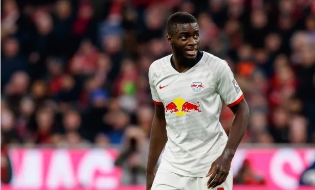 Zinedine Zidane 'determined to bring Dayot Upamecano to Real Madrid' - Bóng Đá