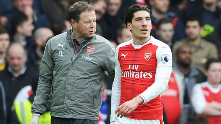 Arsenal thở phào với tình trạng của Bellerin - Bóng Đá