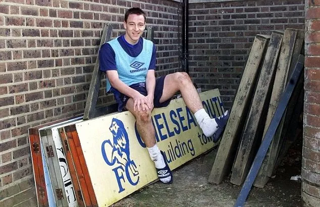 Chùm ảnh: Sự nghiệp lẫy lừng của John Terry tại Chelsea - Bóng Đá