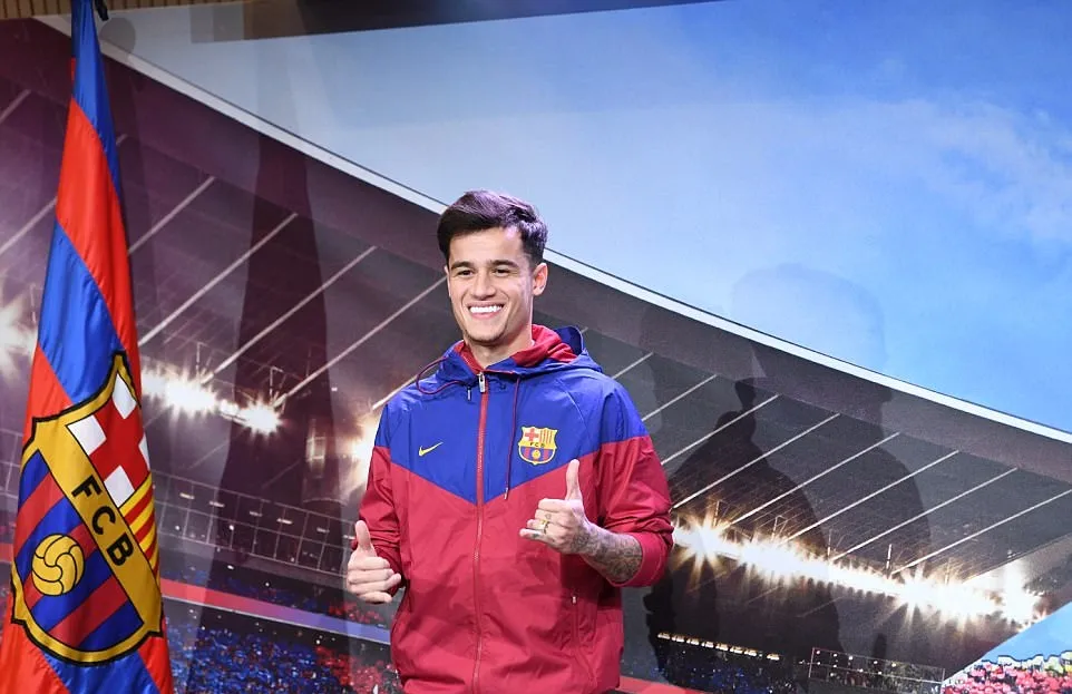 Hành trình Coutinho sang Barca qua ảnh - Bóng Đá