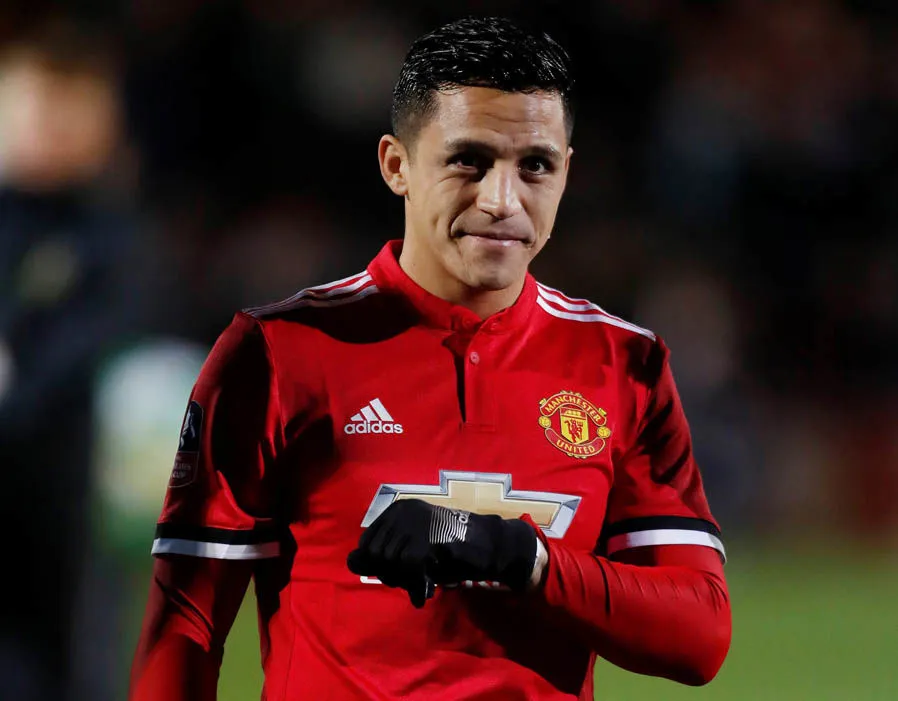 Những hình ảnh đầu tiên của Alexis Sanchez trong màu áo M.U - Bóng Đá