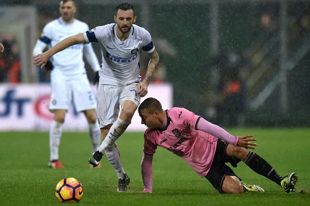 Chùm ảnh: Inter Milan gian nan vượt ải Palermo - Bóng Đá