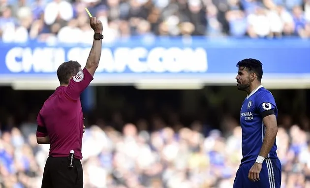 Benteke và Zaha thi nhau đánh sập Stamford Bridge - Bóng Đá