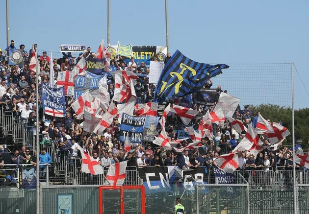 Thắng Inter, Crotone ăn mừng như thể vô địch - Bóng Đá
