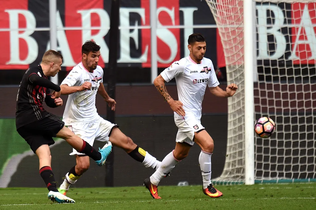 Đả bại Palermo, Milan rộng cửa dự Europa League - Bóng Đá
