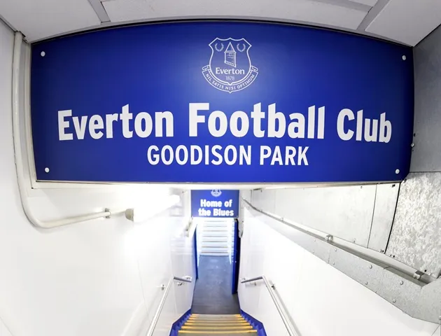 Dàn soái ca của Everton tiến vào Goodison Park - Bóng Đá