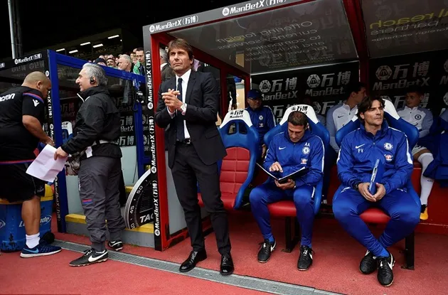 Crystal Palace 2-1 Chelsea: Đại địa chấn - Bóng Đá