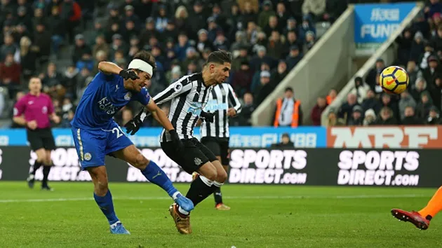 Claude Puel ca ngợi Shinji Okazaki là một 