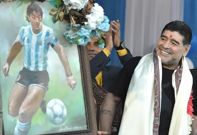 Diego Maradona được dựng tượng ở Ấn Độ - Bóng Đá
