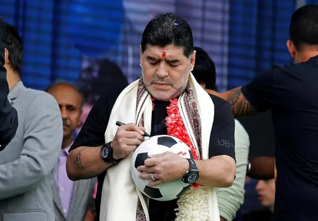Diego Maradona được dựng tượng ở Ấn Độ - Bóng Đá