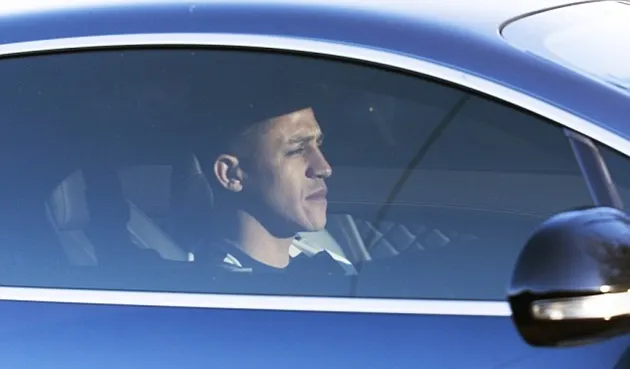 Sanchez âm thầm đến sân London Colney, đếm ngày rời Arsenal - Bóng Đá