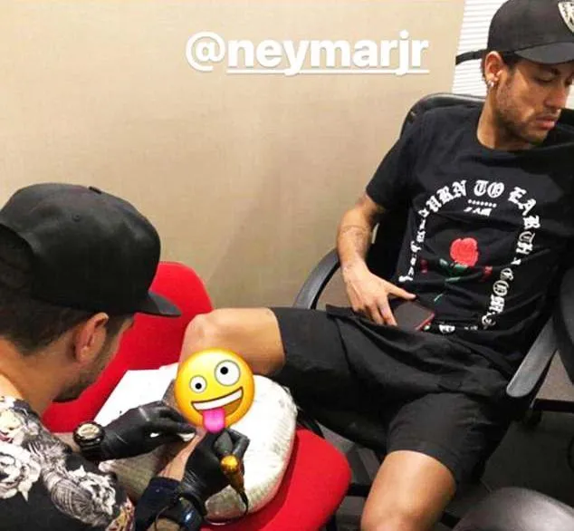 Tiết lộ những hình xăm trên người Neymar - Bóng Đá