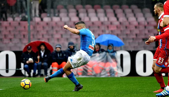 VAR lại gây ra tranh cãi trong trận đấu giữa Napoli và SPAL - Bóng Đá