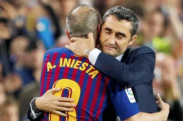 Iniesta khóc nức nở trong trận đấu cuối cùng dưới màu áo Barca - Bóng Đá