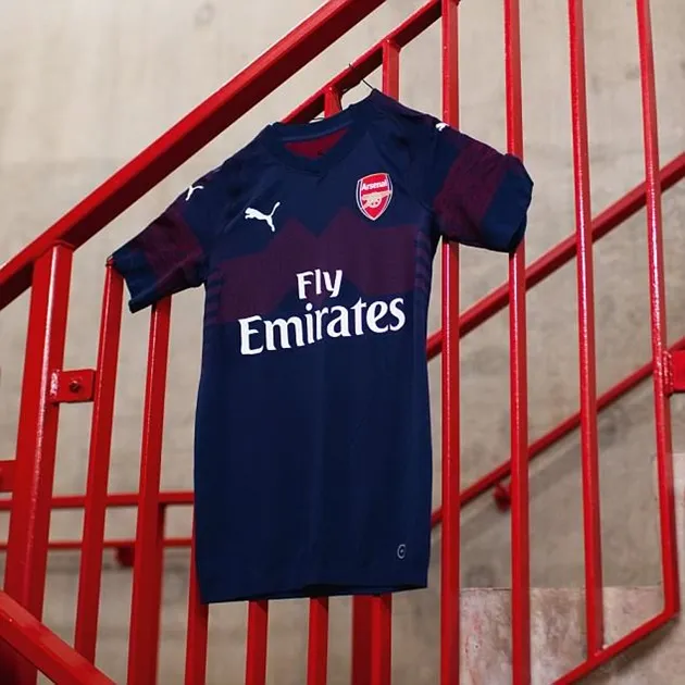Arsenal CHÍNH THỨC ra mắt áo đấu sân khách - Bóng Đá