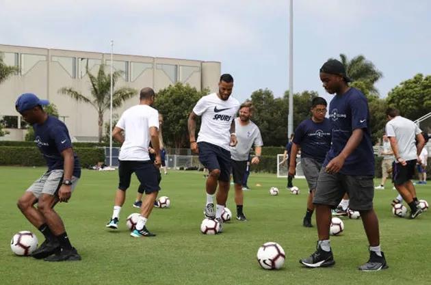 Tottenham giao lưu khán giả Mỹ  - Bóng Đá