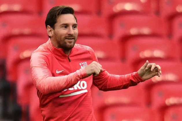 Messi phát tướng đáng kinh ngạc trong ngày đặt chân đến Wembley - Bóng Đá