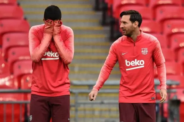 Messi phát tướng đáng kinh ngạc trong ngày đặt chân đến Wembley - Bóng Đá