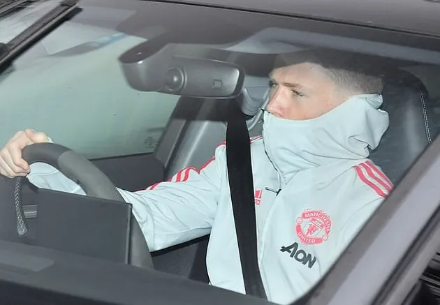Man Utd lái xe đến sân tập - Bóng Đá