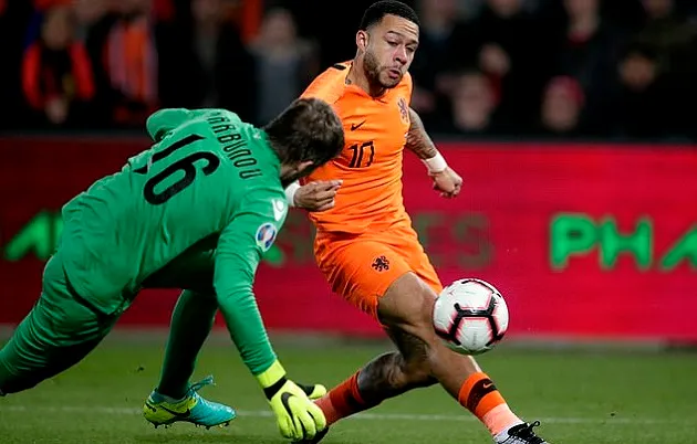 Hủy diệt Belarus, Depay thực sự hồi sinh 