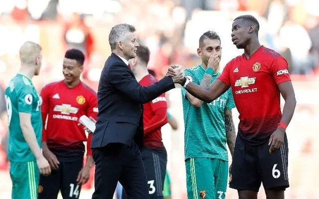 Gây chiến với Real vì Pogba, Solskjaer có sợ 'há miệng mắc quai'? - Bóng Đá