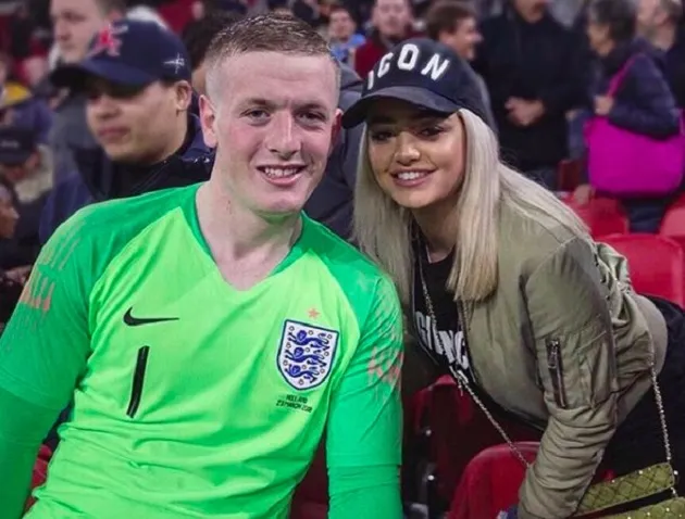 Jordan Pickford lần đầu xuất hiện sau sự cố đánh nhau - Bóng Đá