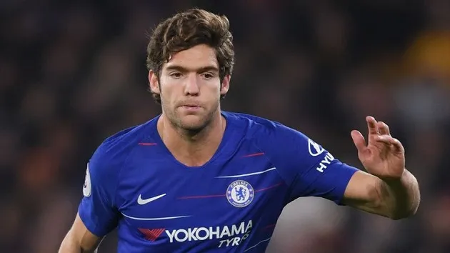 Khó tin, thủ môn hạng 3 còn xỏ háng qua được Marcos Alonso - Bóng Đá