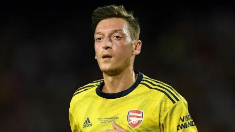 Charlie Nicholas talks about Ozil - Bóng Đá