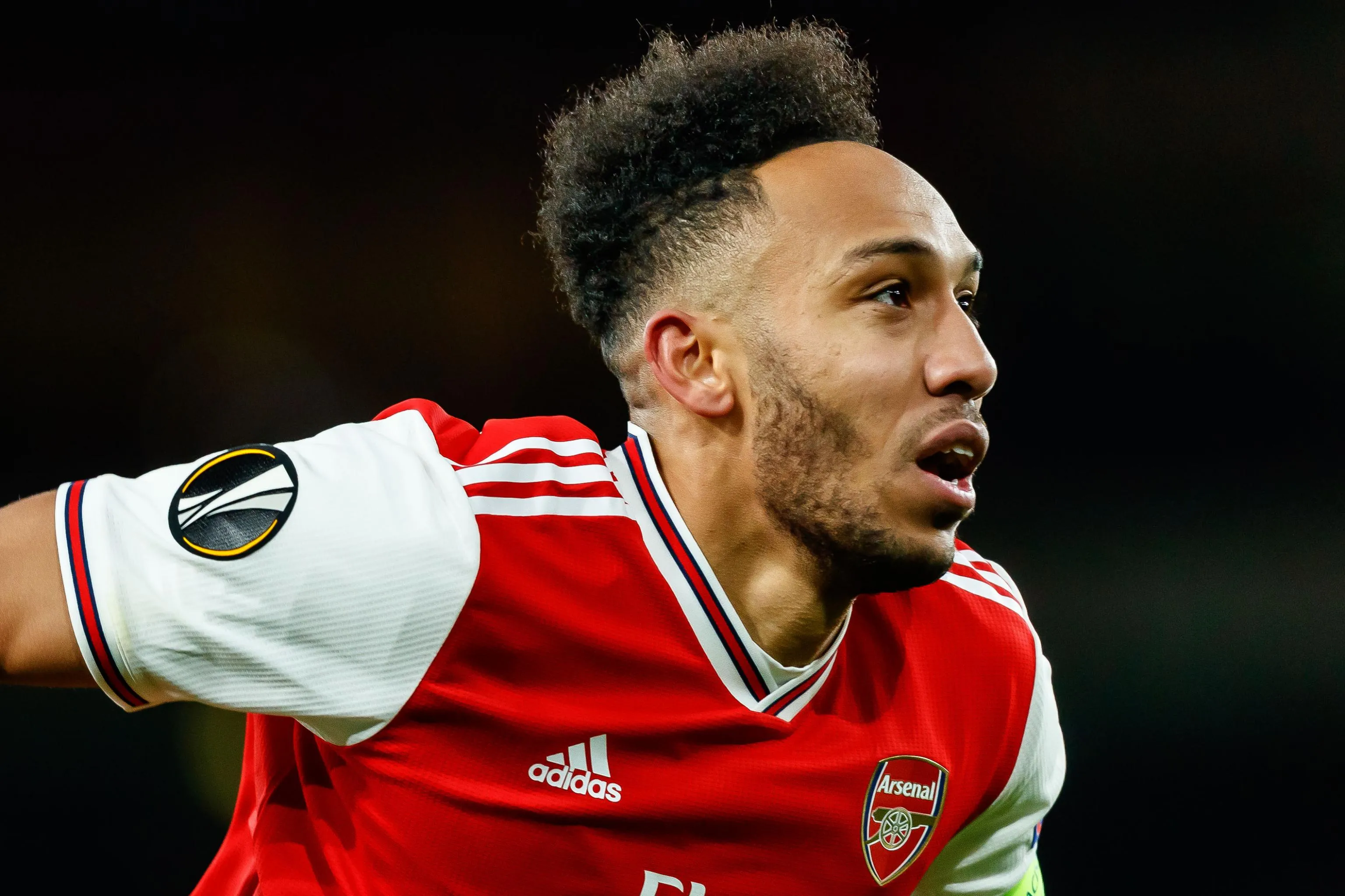 Man United fans react to aubameyang transfer - Bóng Đá