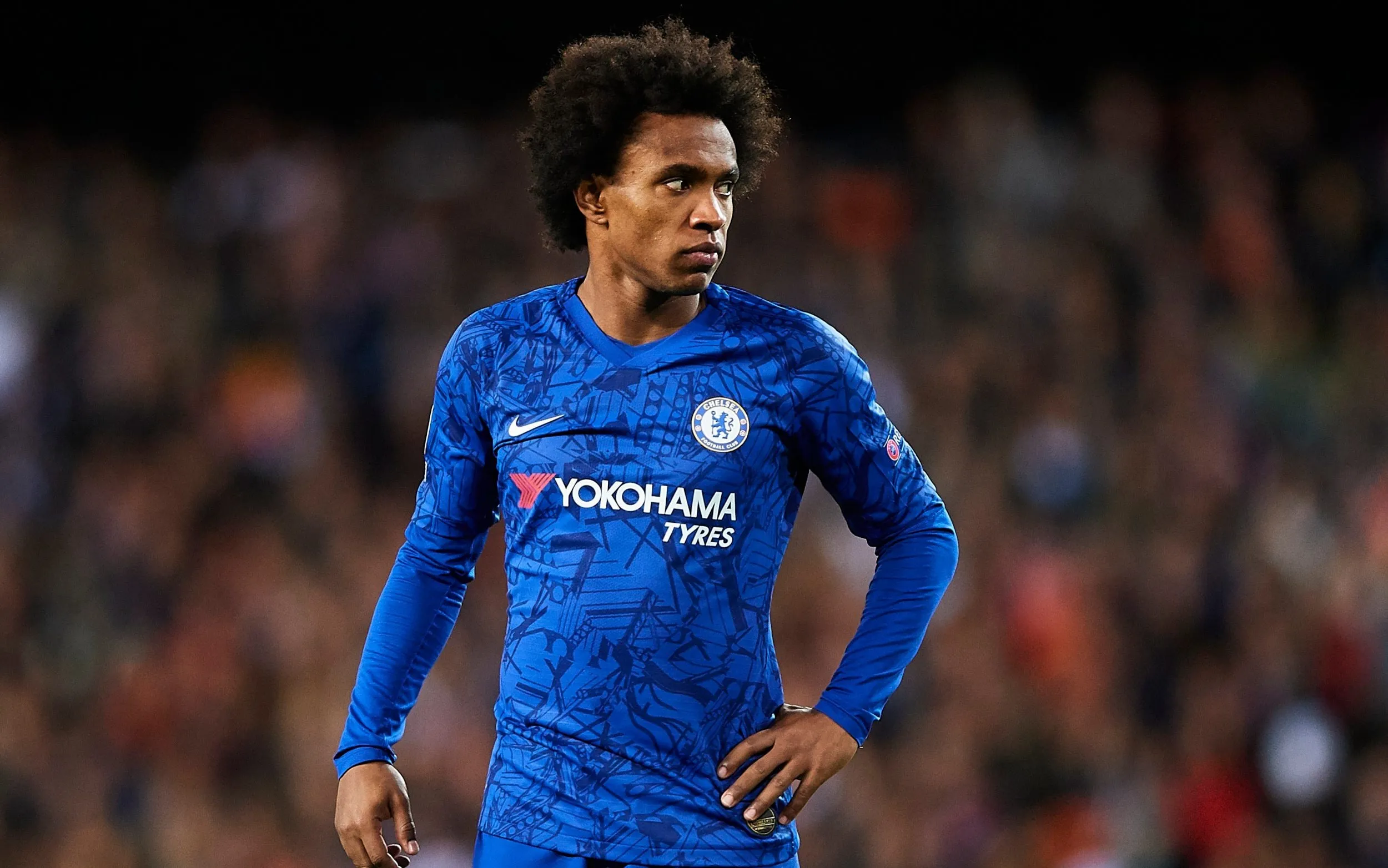 Tottenham needs to sell players to grab Willian  - Bóng Đá