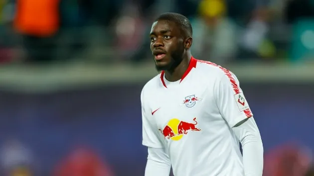 Man United must sell first before going for Upamecano  - Bóng Đá