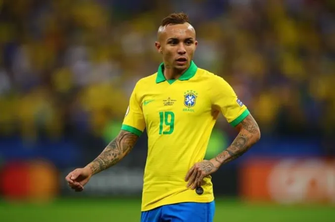 Bayern quan tâm Everton Soares - Bóng Đá