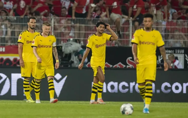 Tiếp tục sảy chân, chuyện gì đang xảy ra với Dortmund? - Bóng Đá