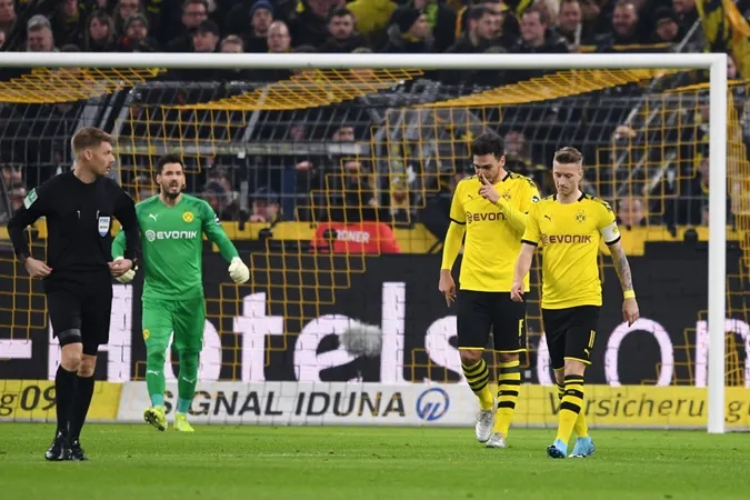 Dortmund hòa như thua, 